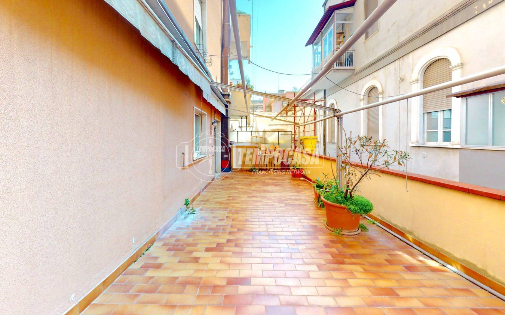 Four-Room Apartment in Pescara, Via Teramo - 2