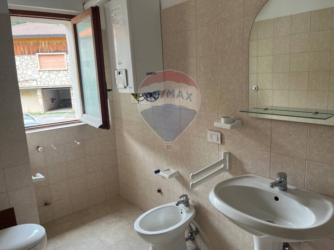 Two-Bedroom Apartment in Villetta Barrea - 3
