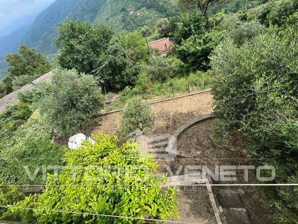 Prostorný byt se zahradou v Rutinu, Via dei Mille - 2