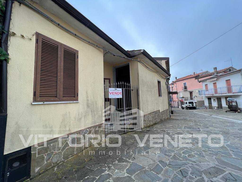 Prostorný byt se zahradou v Rutinu, Via dei Mille - 3