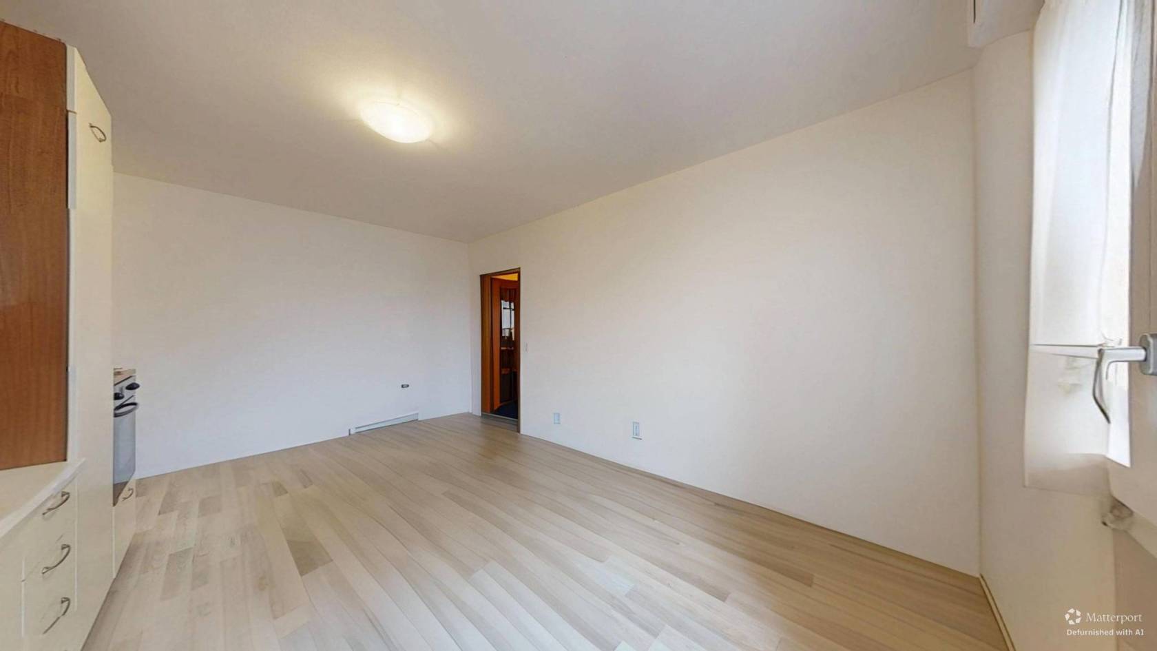 Renovated Two-Bedroom Apartment in Upgraded Building in Novi di Modena - 2