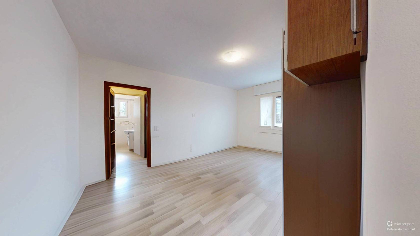 Renovated Two-Bedroom Apartment in Upgraded Building in Novi di Modena - 5