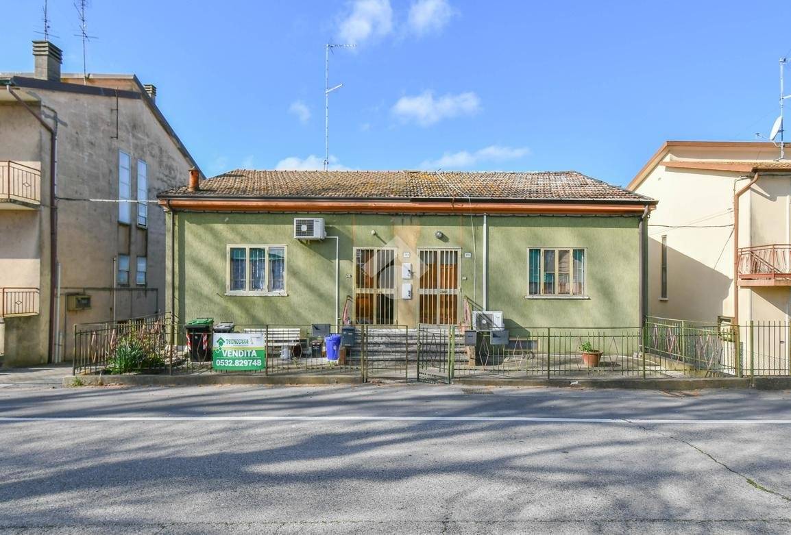 Two-Level Semi-Detached Home in Vigarano Mainarda - 5
