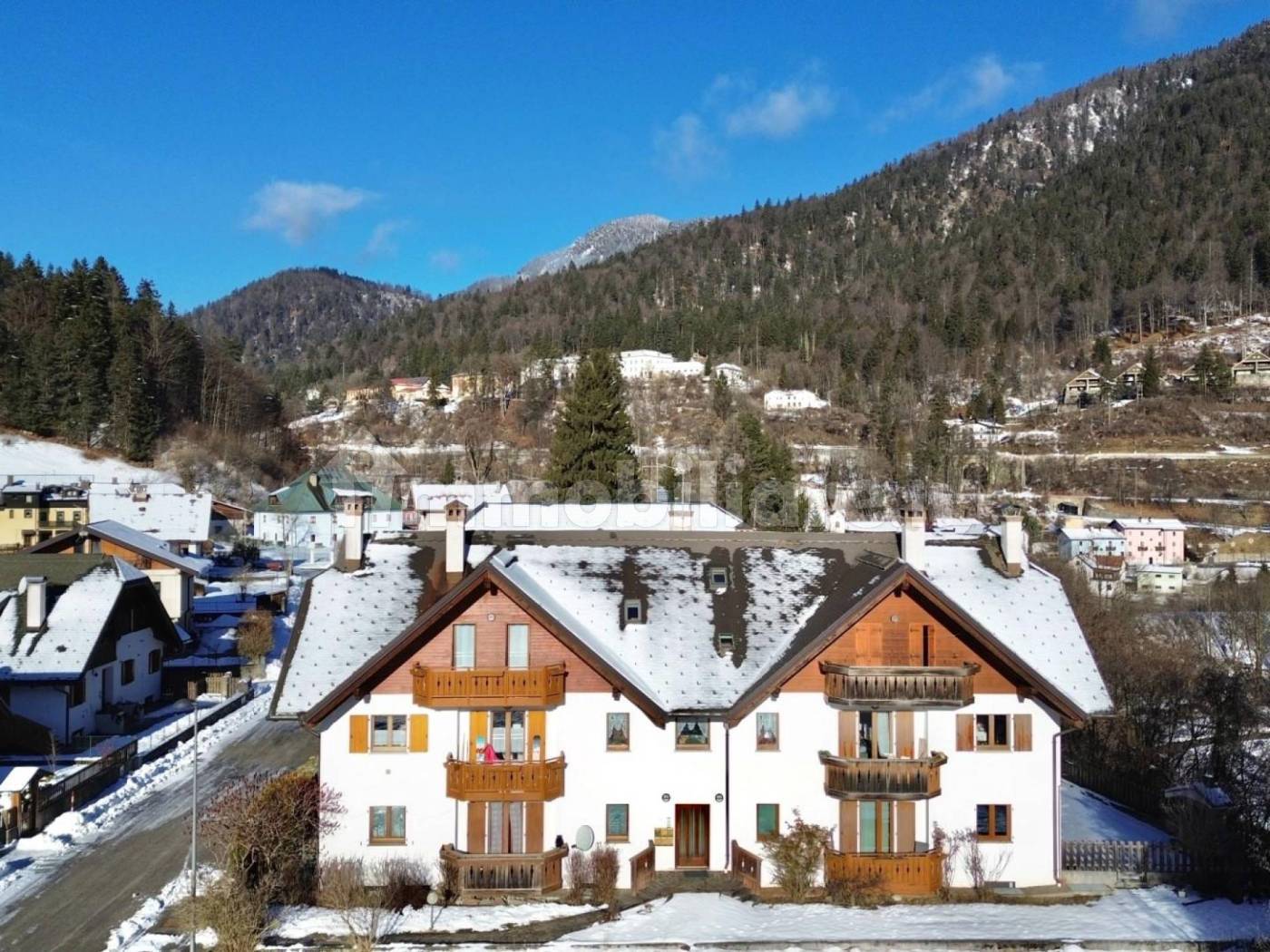 Ground-Floor Apartment with Private Garden in Tarvisio - 3