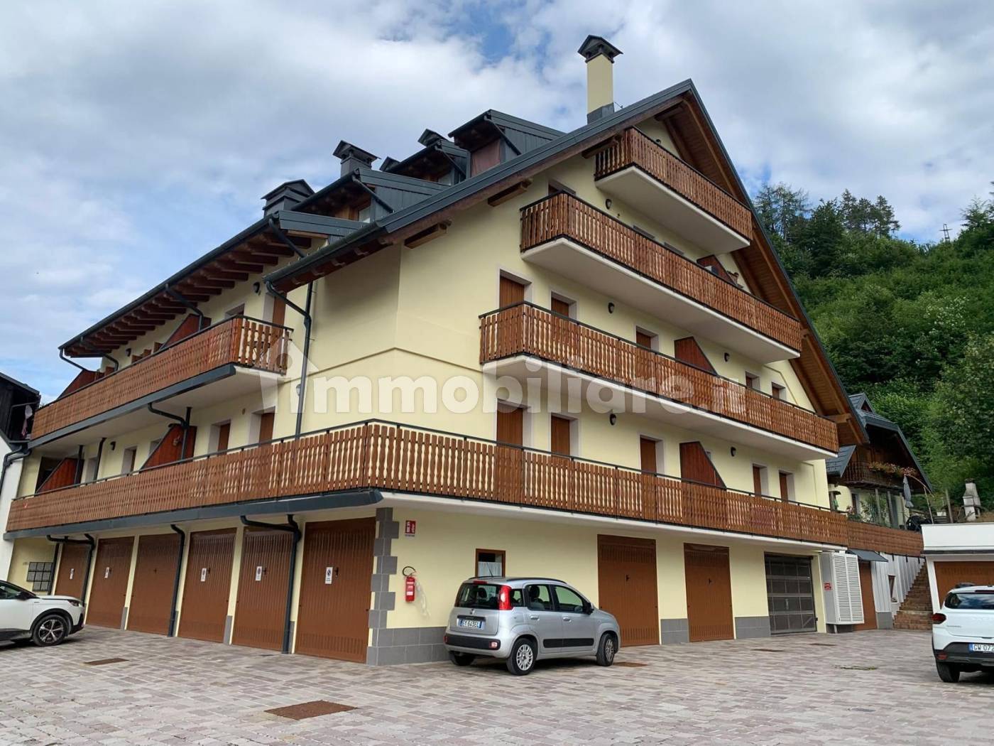 One-Bedroom Apartment with Panoramic Terrace and Garage in Tarvisio - 2