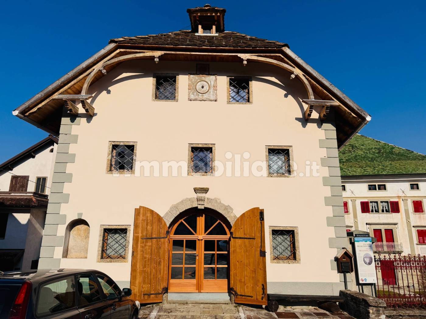 Renovated Villa with Garden in Mione di Ovaro - 3