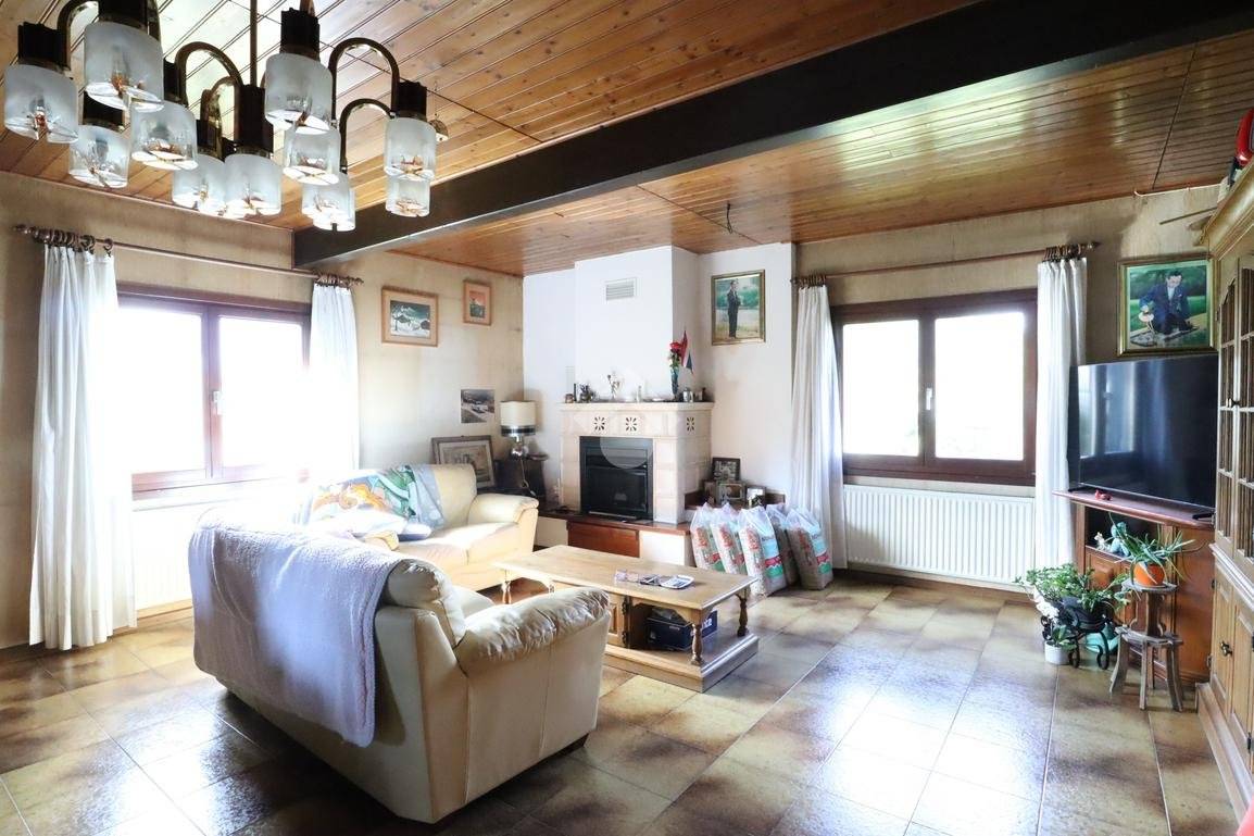 Detached Villa with Garden and Building Land in Tolmezzo - 3