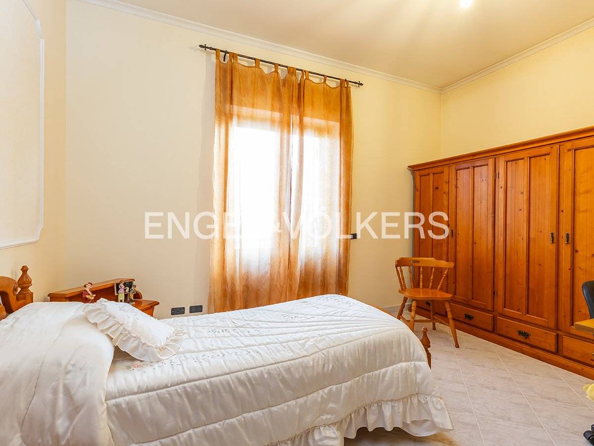 Detached Villa in Lanuvio - 4