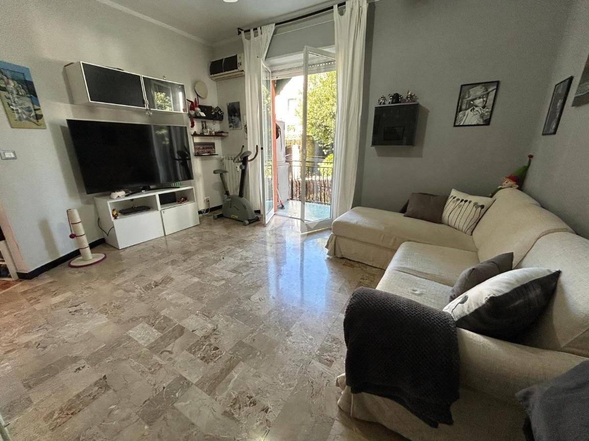 One-Bedroom Apartment in a Quiet Setting on Via Arpinati in Rapallo - 2
