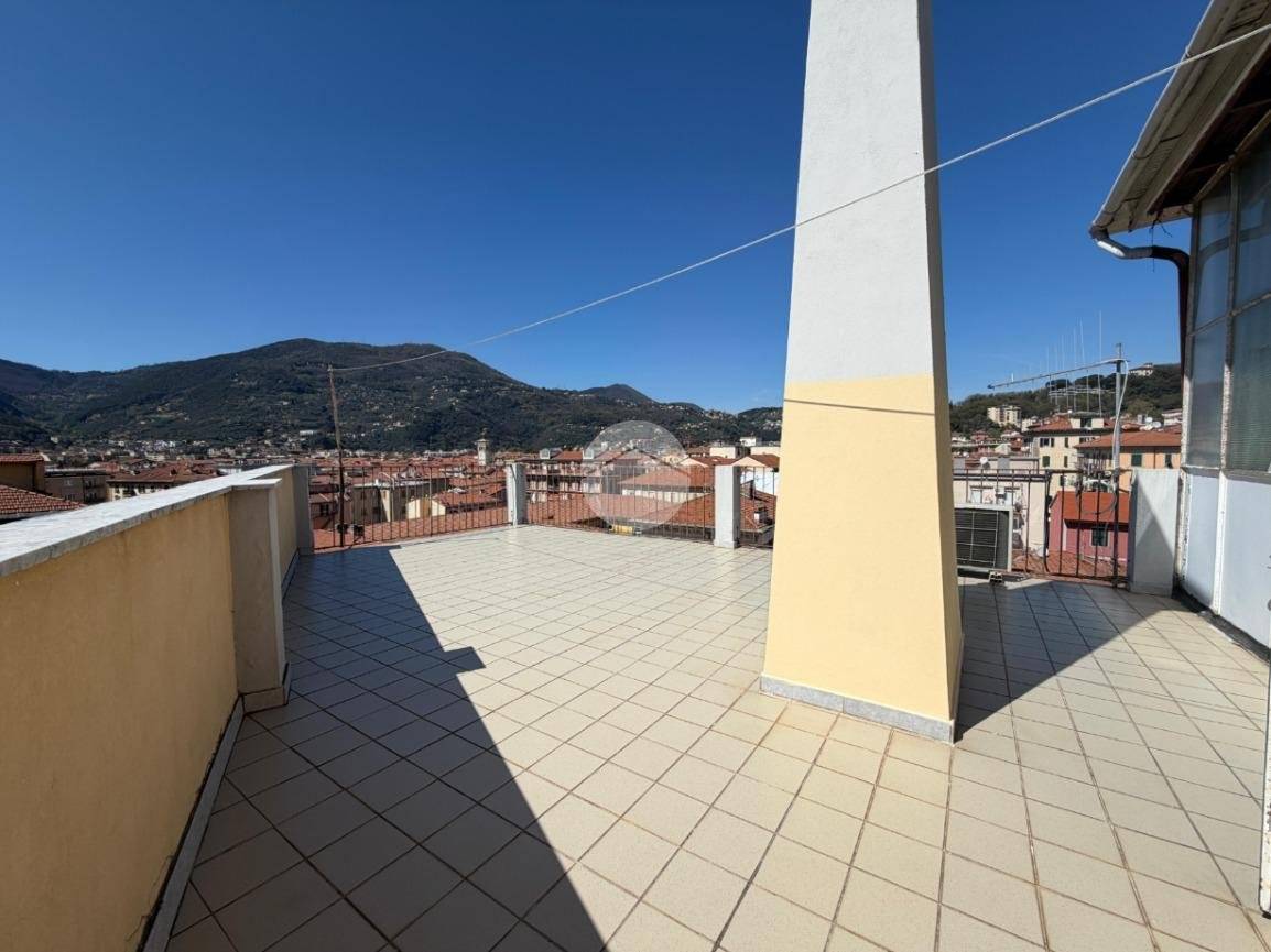 Penthouse with Panoramic Terrace in La Spezia Historic Centre - 5