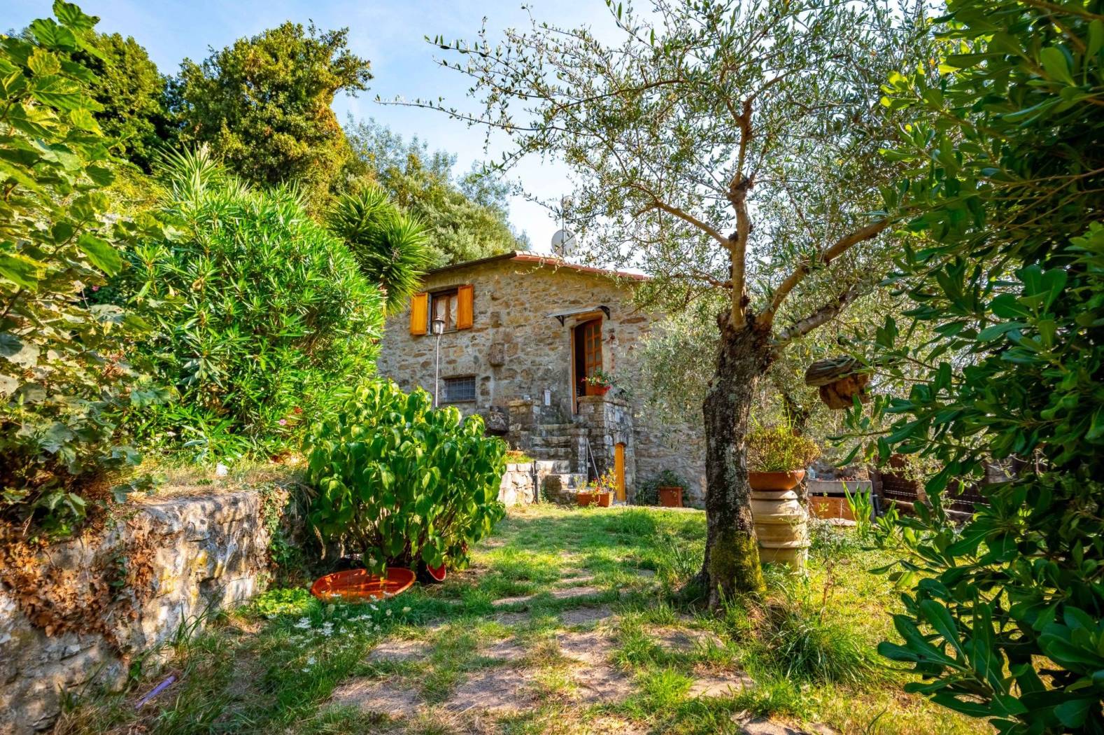 Detached Villa with Garden on the Leivi Hillside - 5