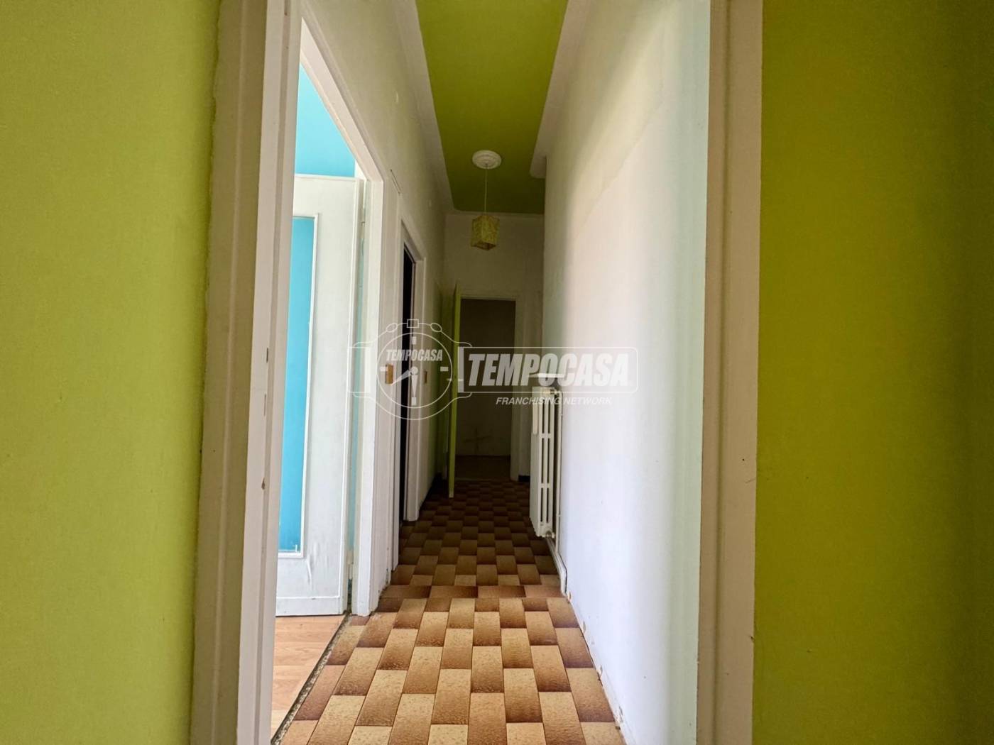 Three-Room Apartment with Attic Storage on Via Ugo Brunetti in Lodi - 5