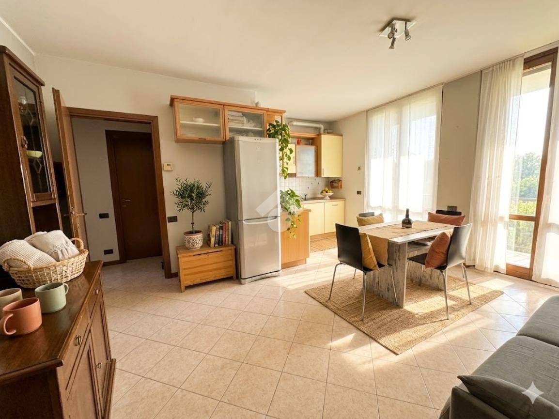 Top-Floor Two-Bedroom Apartment with Terrace and Double Garage in Osnago - 3