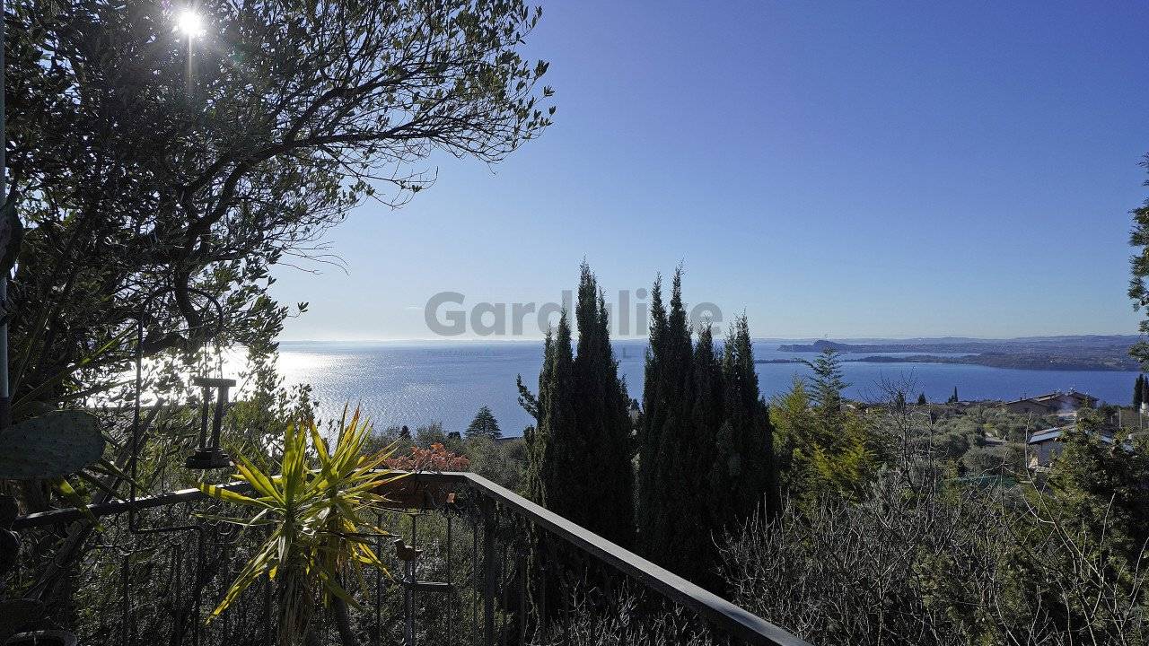 Renovated One-Bedroom Apartment with Lake-View Terrace in Toscolano Maderno - 4