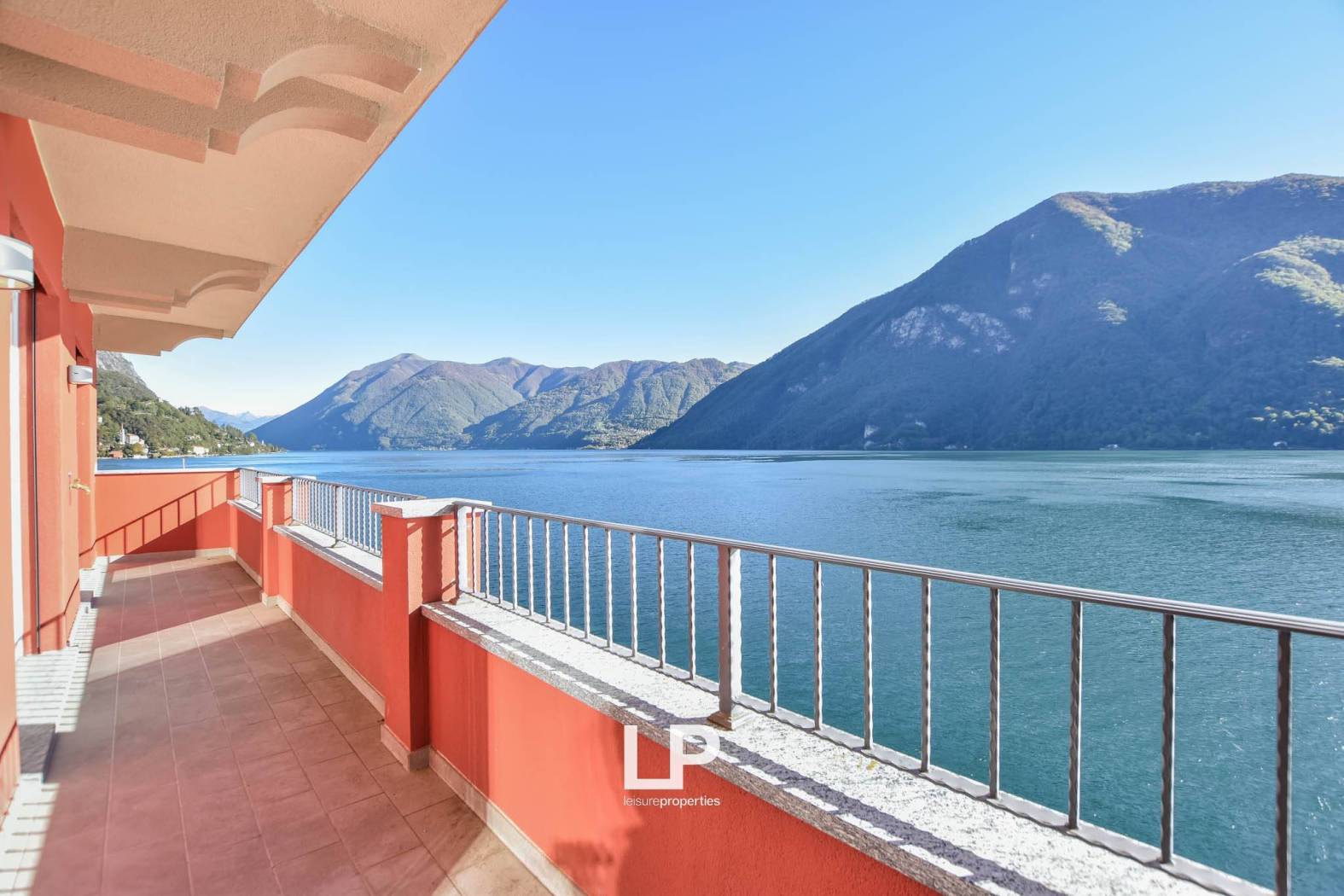 Exclusive Lakefront Apartment on Lake Lugano in Residenza Riviera - 4