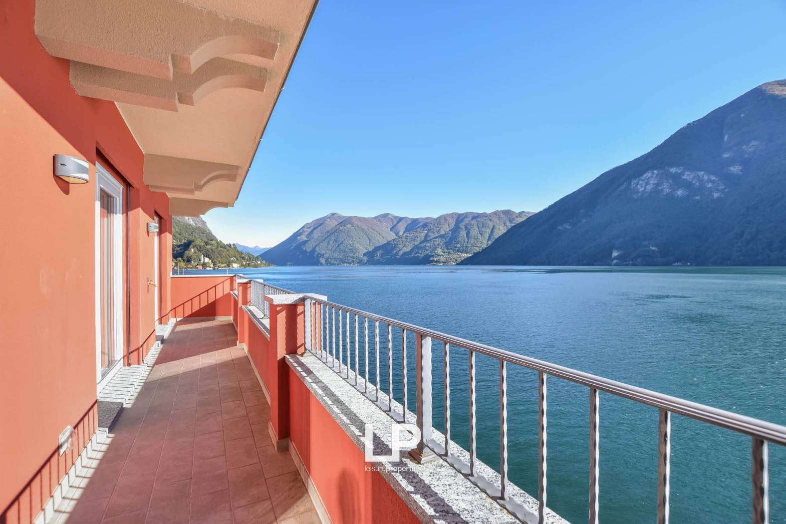 Exclusive Lakefront Apartment on Lake Lugano in Residenza Riviera - 5