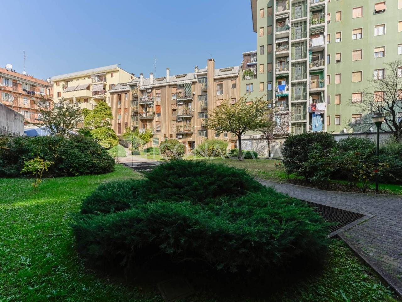Pečlivě zrekonstruovaný třípokojový byt s balkonem v Miláně