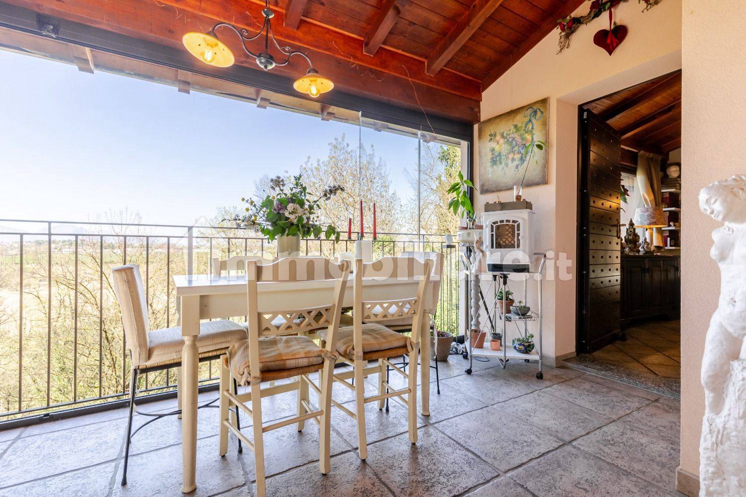 Independent Three-Level Home with Veranda in Vedano Olona - 2