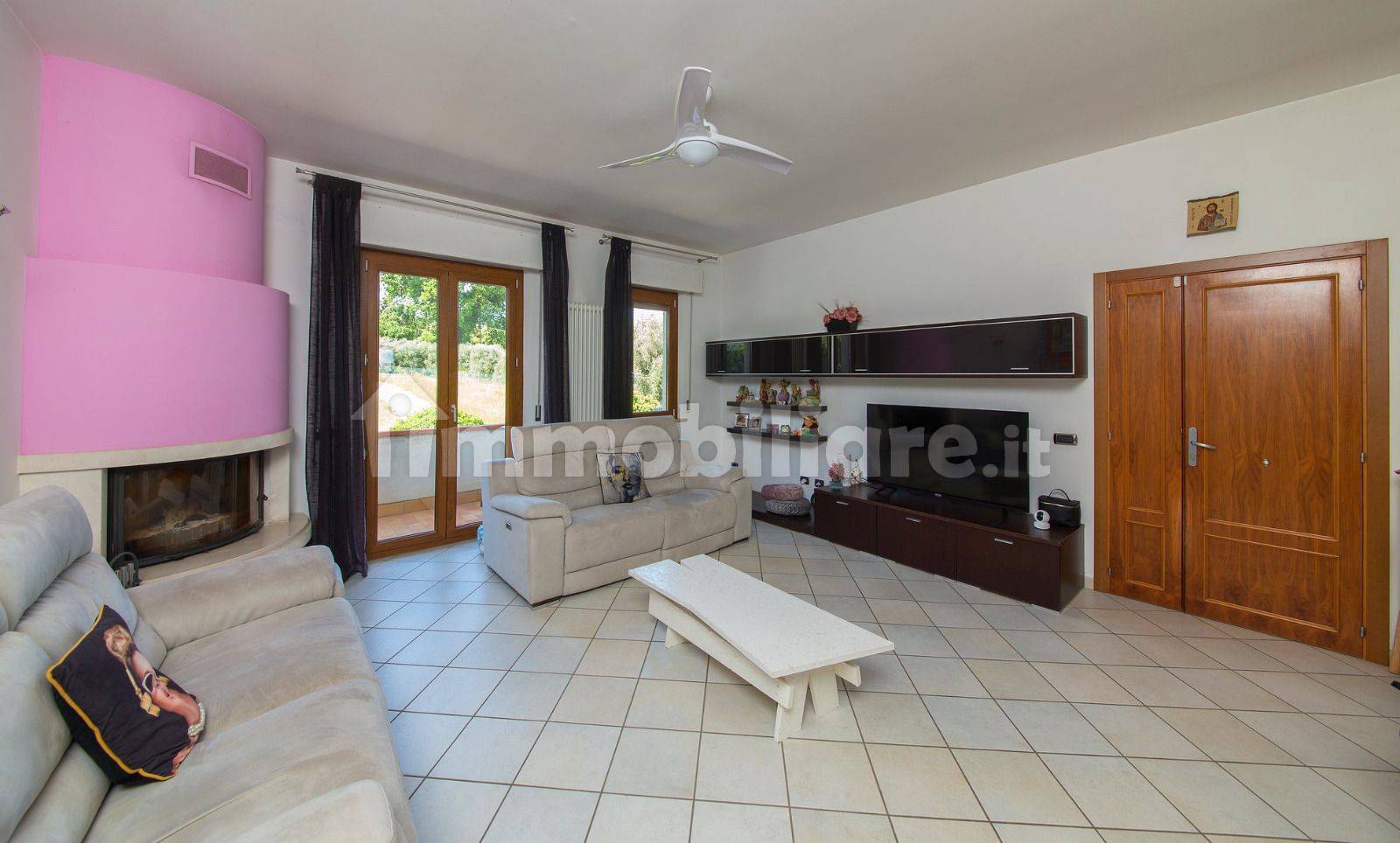 Townhouse in Excellent Condition in Central Offagna - 2