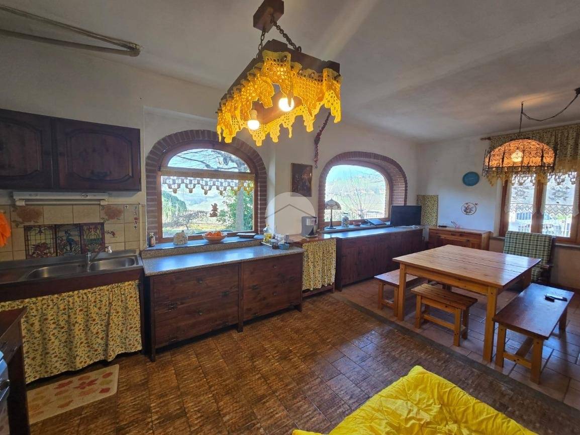 Panoramic Villa Over the Vineyards in Castiglione Tinella - 4
