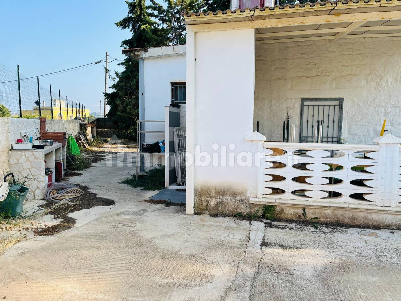 Menší vila v Mola di Bari u silnice na Conversano - 3