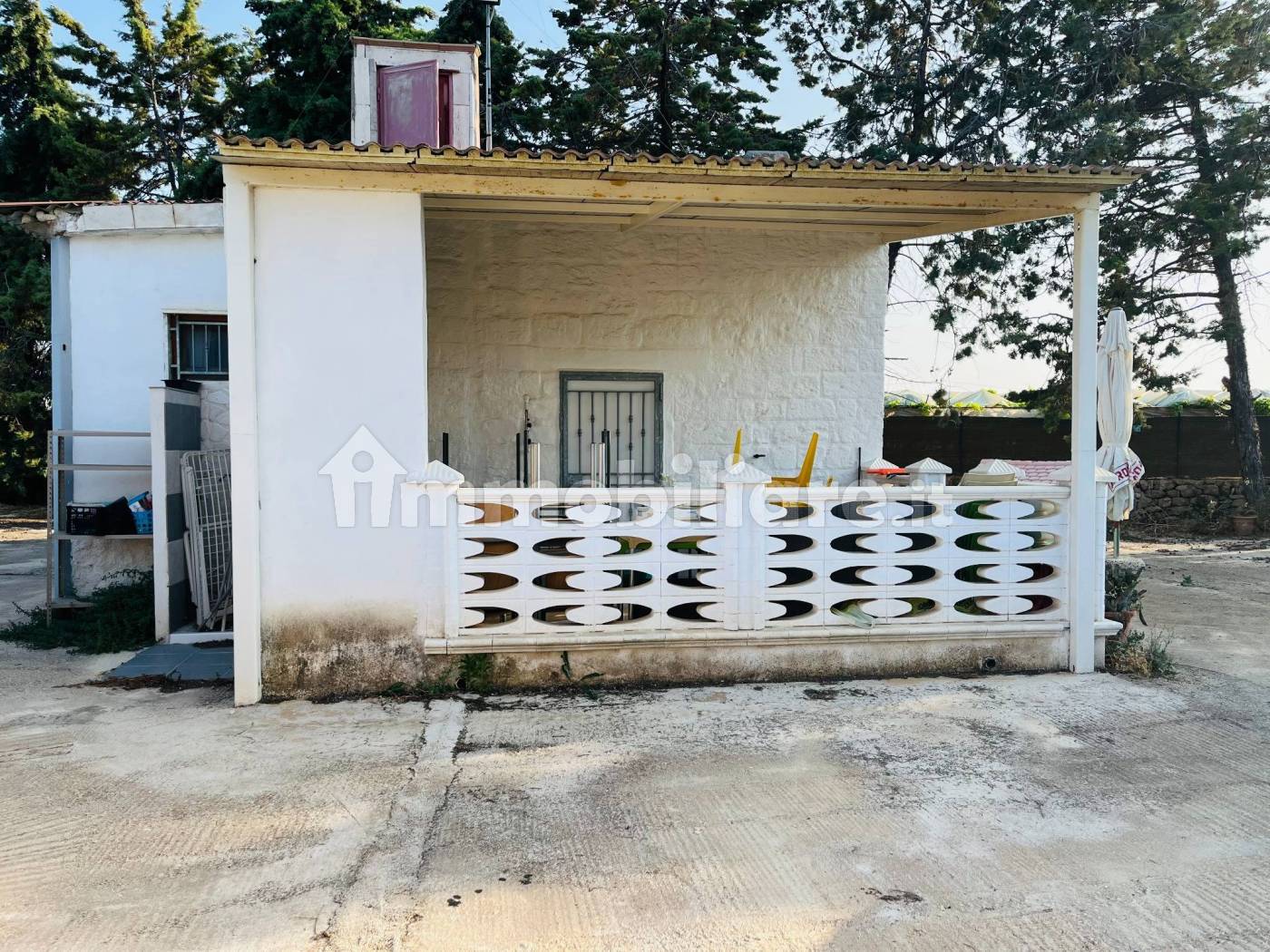 Menší vila v Mola di Bari u silnice na Conversano - 4