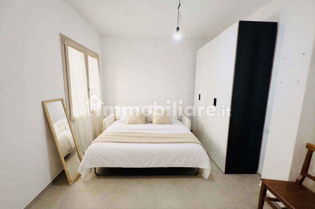 Zrekonstruovaný třípokojový byt s balkonem v Siniscola - 3