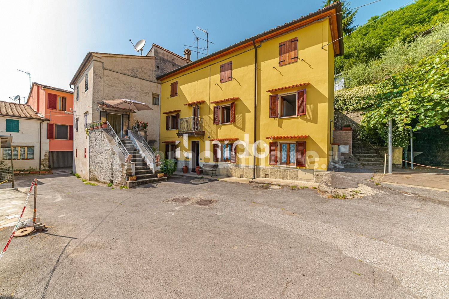 Hill-Setting Apartment in Cireglio, Pistoia - 5