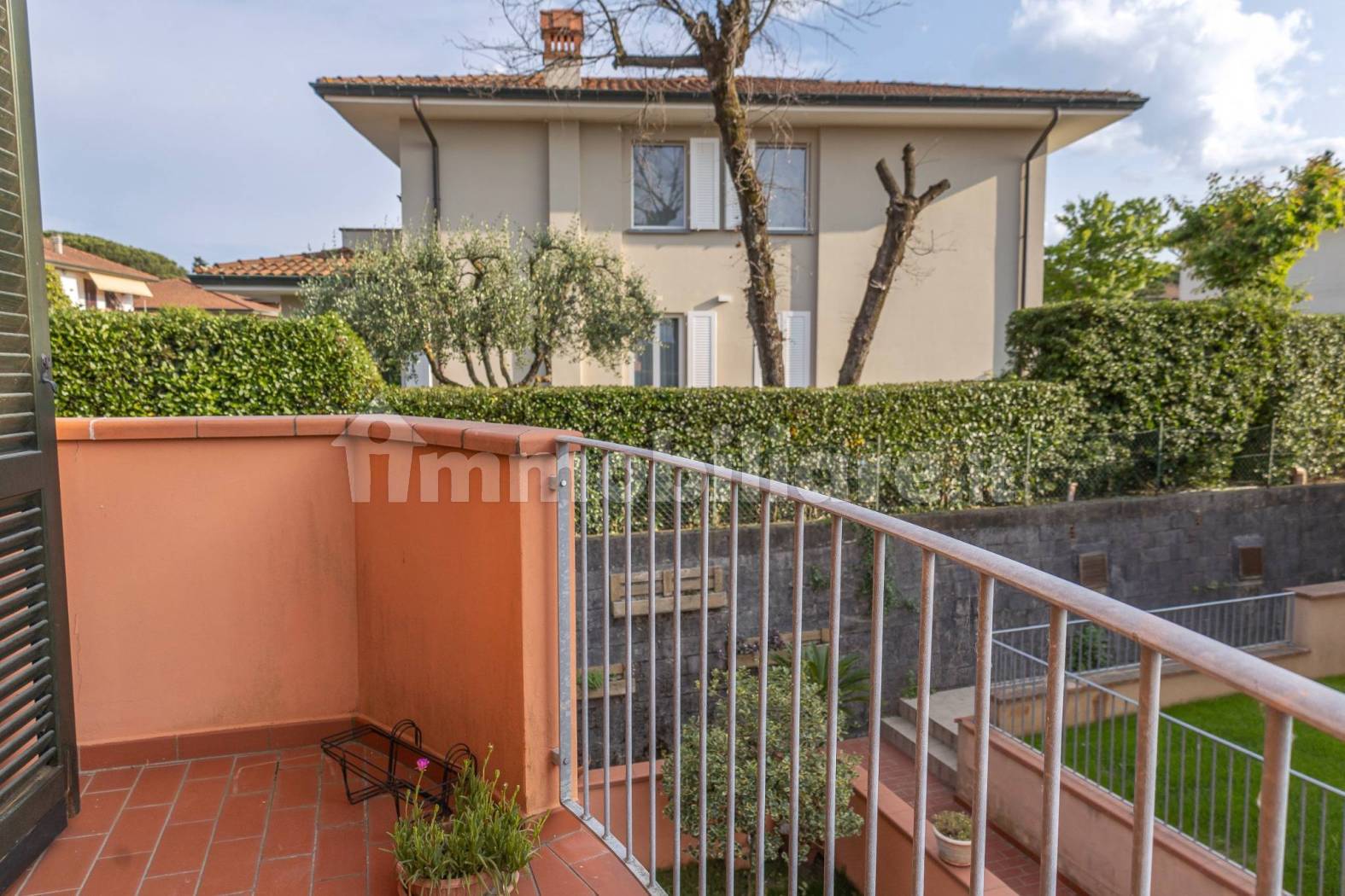Investment One-Bedroom Apartment in Santa Maria a Monte - 2