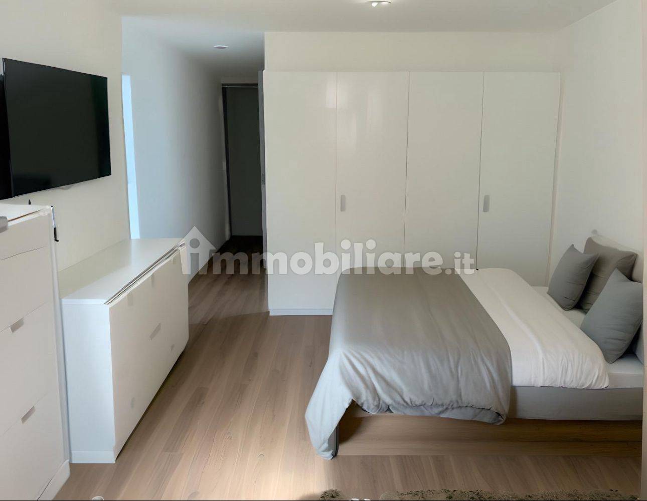 Renovated Two-Bedroom Apartment in Florence Le Cure - 4