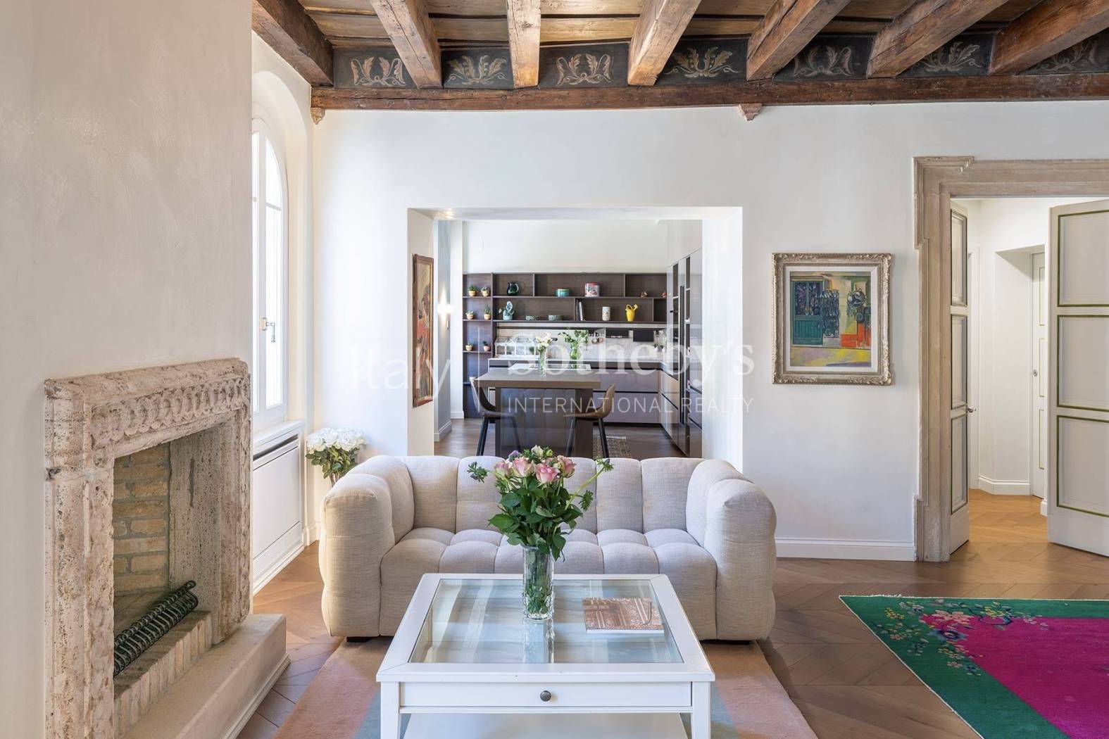 Restored Noble Floor Apartment in Historic Verona Palazzo - 2
