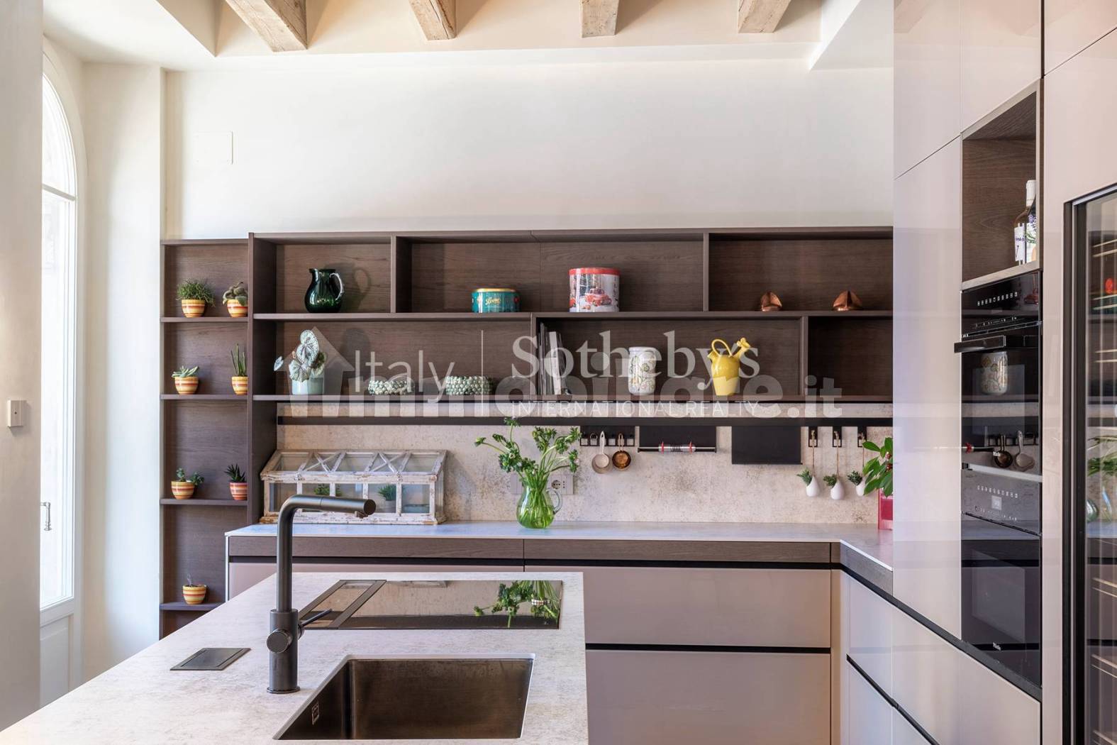 Restored Noble Floor Apartment in Historic Verona Palazzo - 5