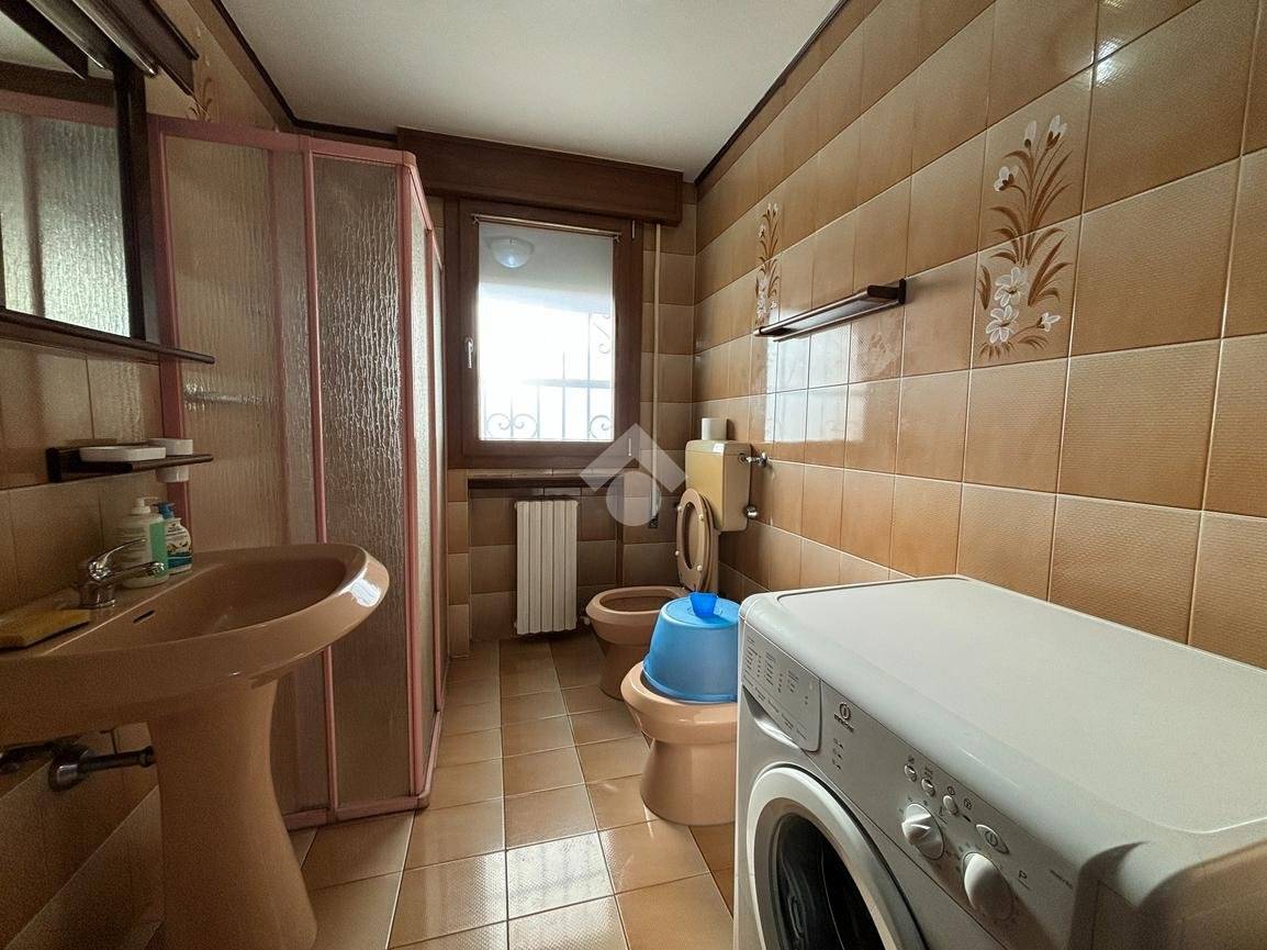 Detached Villa on Large Plot in Massanzago - 2