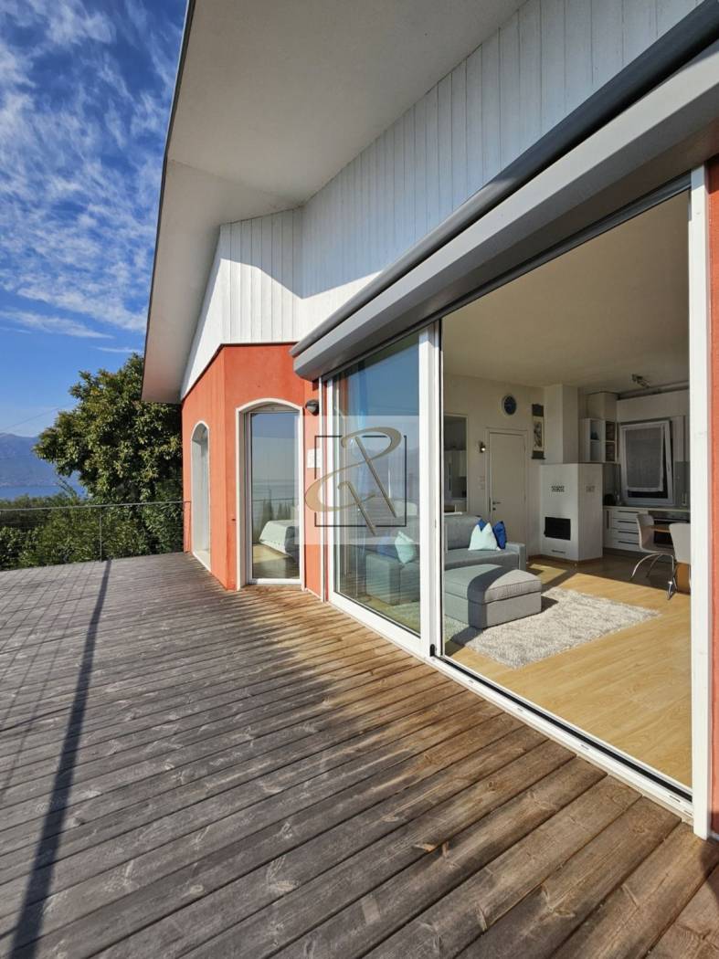Detached Villa with Lake-View Terrace in Torri del Benaco - 4